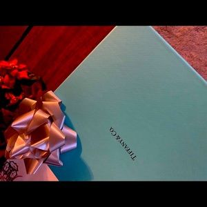 Tiff and Co crystal bowl - dining room decor